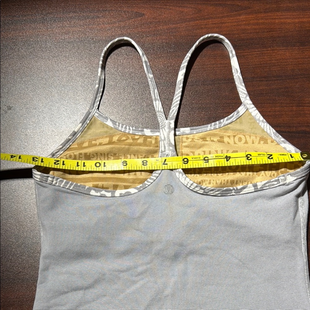 Lululemon Power Pose XXS Silver Tank - Picture 5 of 5